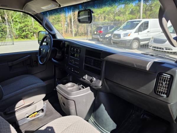2024 Chevrolet Express 3500 SRW - Photo 15