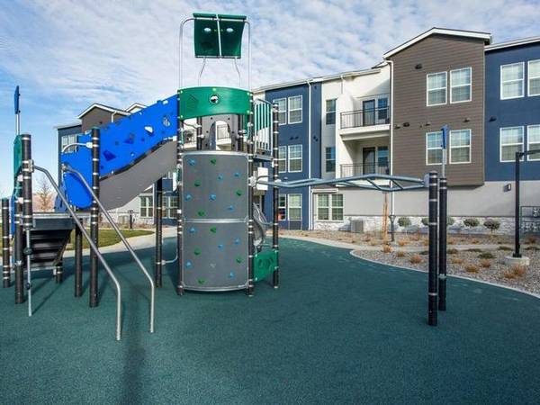 $1,591 / 1br - 614ft2 - UP TO 6 WEEKS FREE AT INOVA63682219431811121