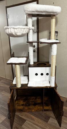 Cat tower - price is firm 1