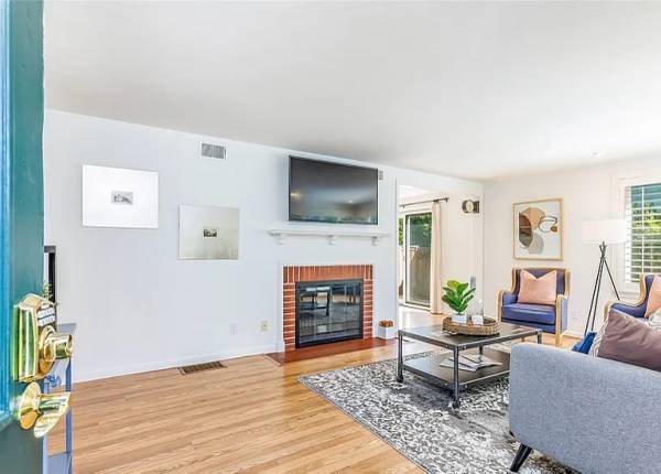 $180 / 3br - 1850ft2 - Beach at Alki Point with a private pool & hot tub (Seattle)63870756322561122