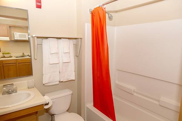 Flexible Lease Terms Available, in Alexandria LA, Studio 1