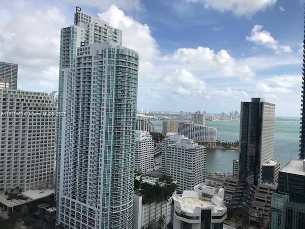 $3,300 / 1br - 843ft2 - Spectacular 1bd Corner Unit in 1060 Brickell Condo (Miami)64049278179971120