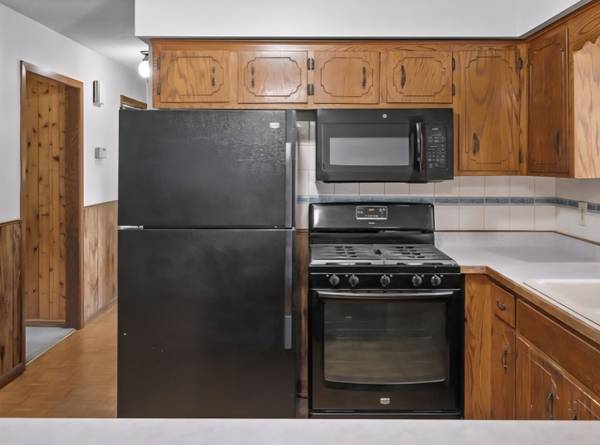 Black kitchen appliances 1