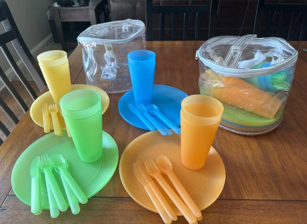 Plastic Dish Set 1