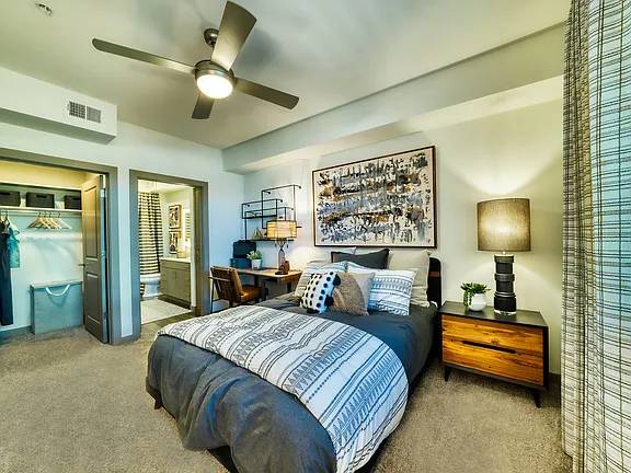 $1,265 / 2br - 1035ft2 - "Modern 2-Bed, 2-Bath Apartment in Prime Gilbert Location" (Gilbert)64024822213377123