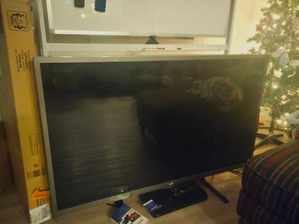 55inch LG 3D TV Bundle 1