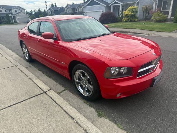 2010 Dodge Charger 5.7 Hemi R/T  pocos kilómetros 118,000 kilómetros originales - $7,900 (Puyallup)63613934980739123