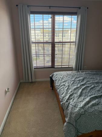 $800 / 3br - Private room with private bathroom (Frederick)64054762967299122