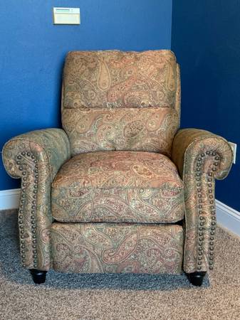 Recliner 1