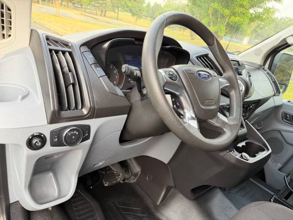 2019 Ford Transit 150 - Photo 11