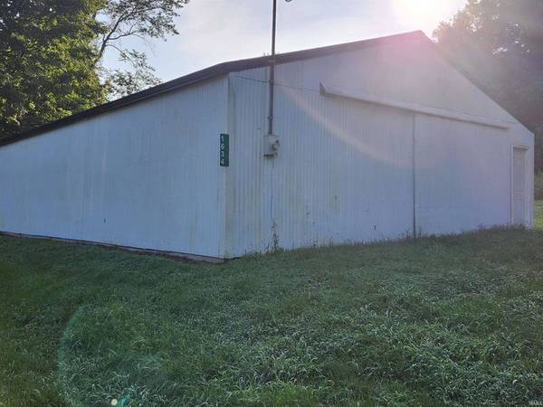 $180,000 / 3br - 1286ft2 - Corto trayecto a Crane 3/2 en 2.6 Cres, MLS #202530463 (BLOOMFIELD, IN (GREENE COUNTY))63675880819457124