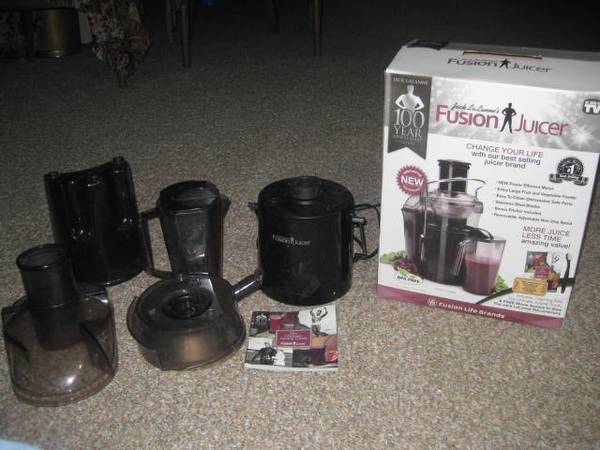 Jack LaLanne's Fusion Juicer Set, 100 year anniversary - $20 (N.W. Peoria)62926962356995123