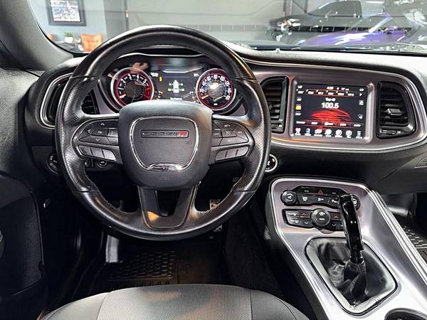 2016 Dodge Challenger R/T Shaker - $25995.00 (richmond / seacliff)63654699176065124
