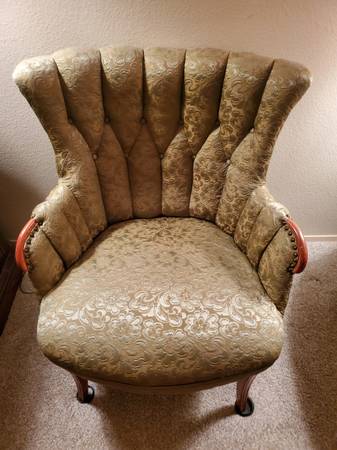 Vintage Victorian Parlor Chair – Original Upholstery 1