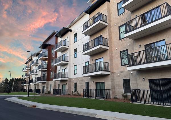 $1,850 / 2br - 1250ft2 - BRAND NEW 2 BEDROOM HOME!!! Check all the right boxes!!! (Greensboro)64027273660546123