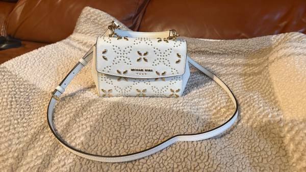 Genuine Michaels Kors Mini Crossbody Clutch 1