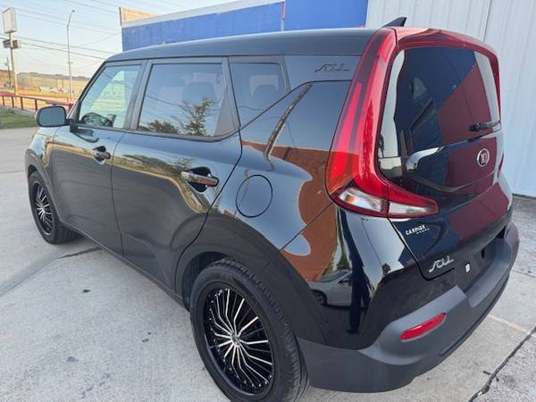 2020 KIA SOUL HATCHBACK 2.0L I-4 DOHC - $8,499 (s gessner)63616982166531124