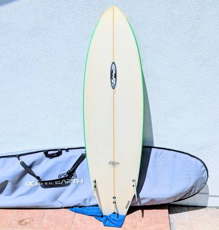 Surfboard 6'2 fish 1