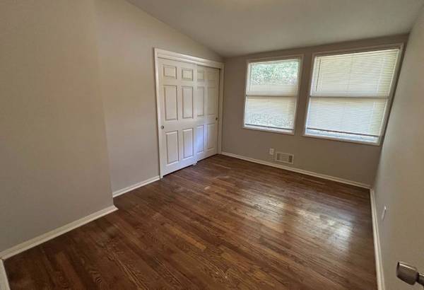 $1350.00 / 3br - 1500ft2 - Modern 3 Bed Townhouse in Atlanta | Available 10/6 | $1350/mo63975297795714123