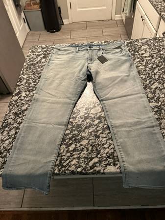 38 x 30 Bonobos Light Wash Jeans 1