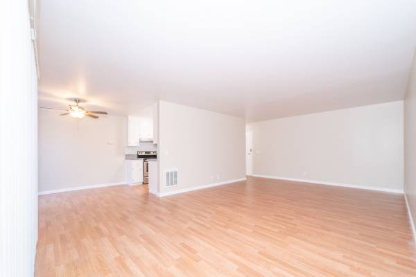 $2,595 / 2br - IMPRESIONANTE amplio de 2 dormitorios/2 baños a pocas cuadras de Piedmont Ave, ¡una visita obligada!!! (oakland piedmont / montclair)63687441249539120