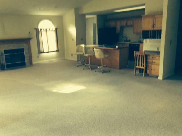 $1,900 / 3br - 1700ft2 - Luxury patio home one story (8212 vicksburg pl , clay ny)63982837341442124