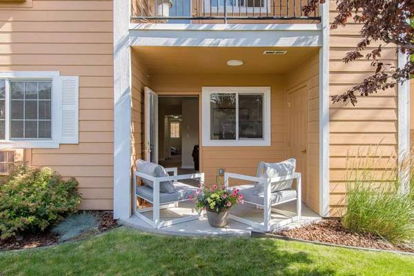 $1,600 / 2br - 1096ft2 - 2 bedroom 2 bath - Lease today! One Month Free Special! (Richland - Knight St Transit Center)63662908525057120