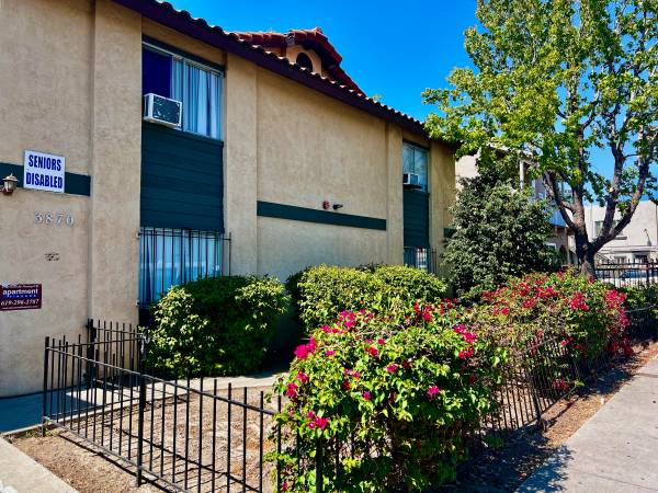 $1,295 / 1br - 575ft2 - Senior Housing One bedroom one bath in Quiet, Gated Community (City Heights)63866049531395120