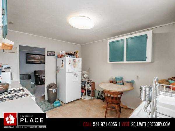 $285,990 / 3br - 918ft2 - Charming 3-bedroom, 1-bathroom home on a 0.16-acre lot (Sweet Home OR)63624697532931124