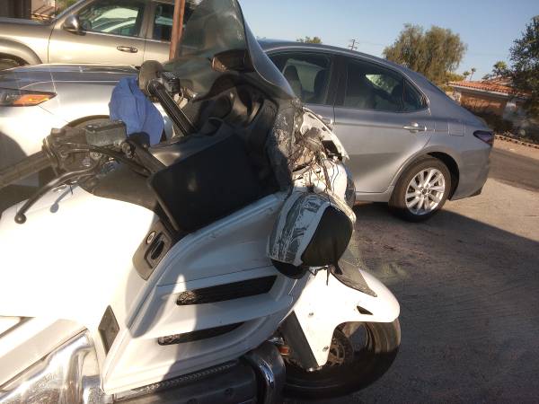 2005 Honda Goldwing $2000 (Cathedral City)63439138394755121