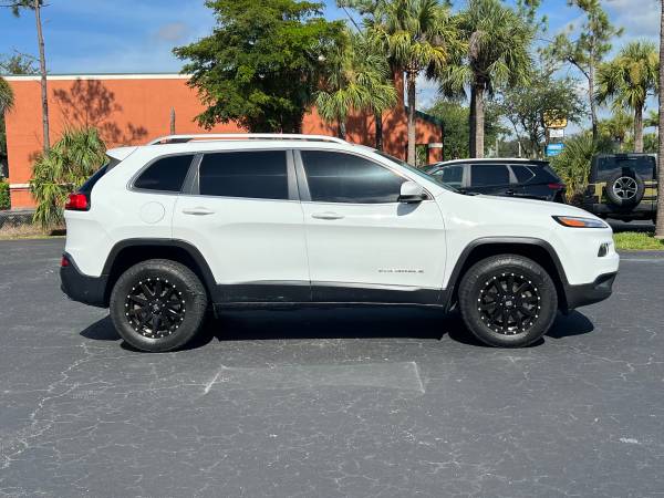 RV TOW LISTO Jeep Cherokee 2016 Latitude - $12.980 (Fort Myers)63470257056003122
