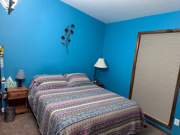 $1,700 / 2br - 700ft2 - Home  for Rent (White Rock)63659885211779122