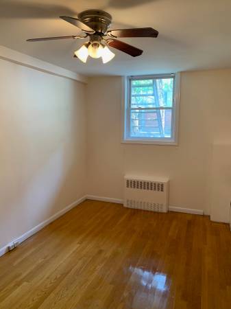 $2,600 / 2br - 800ft2 - BEST DEAL! LG 2 BM, 1 BATH, OPEN KITCHEN/LR,ASTORIA PARK, AVAIL 11/07 (Ditmars Blvd/Astoria Park)64033633052161123