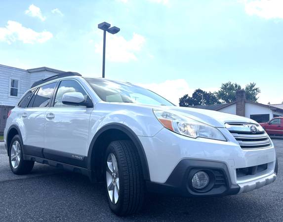 2013 Subaru Outback 2.5i Limited - $10,990 (Middletown)63613843760897122
