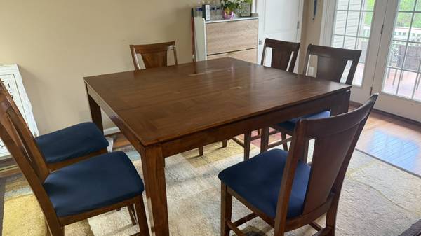 Solid wood dining table and 6 chairs 1