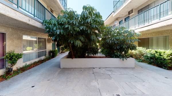 $1,695 / 1br - 650ft2 - Saticoy Apts.Gorgeous Newly Remodeled One Bedroom.Near Pierce College! (Winnetka)63869888022915122