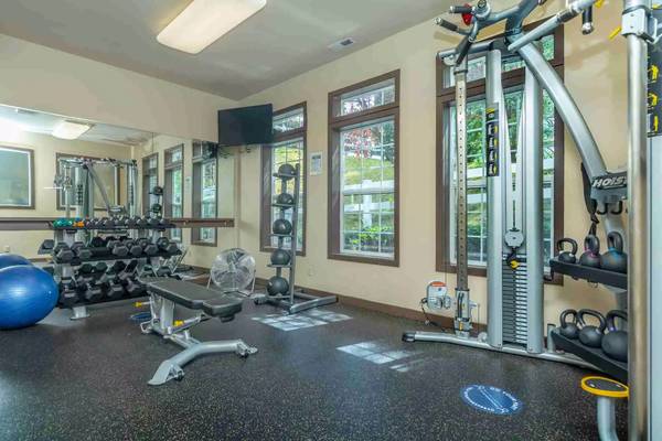 $3,148 / 2br - 1073ft2 - Amazing 2 bedroom / 2 bathroom townhome in Bothell (Bothell)64031306179457124