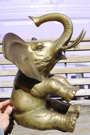 VINTAGE BRASS ELEPHANT 1
