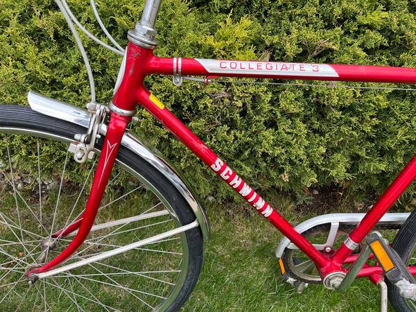 Vintage Schwinn Collegiate 3 Men's 3 Speed Cruiser Bike Red 1980 - $225 (Traverse City)62961761297283124