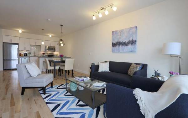 $3,200 / 1br - Cambridge Highlands 1 Habitación/1 Baño | Patio Privado + Lavandería en Unidad | (Cambridge Highlands)63699294975233121
