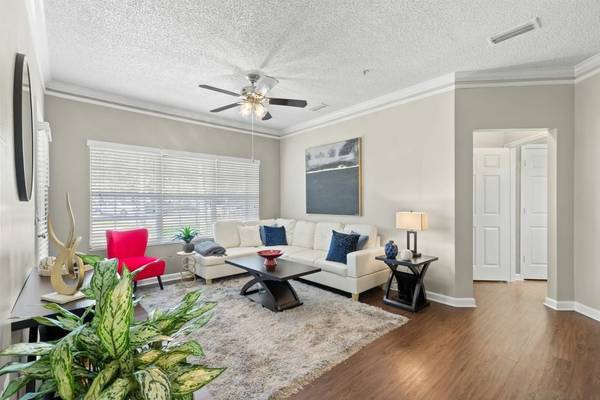 $1,849 / 2br - 1025ft2 - 2 BD, Breakfast Bar - select units, Mature Landscaping (7887 N Lockwood Ridge Rd , Sarasota, FL)63791154644611121