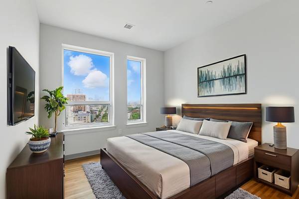 $4,300 / 2br - Mission Hill 2 Bed/2 Bath Apartment | Near Ruggles Station (South End)64141617771523123