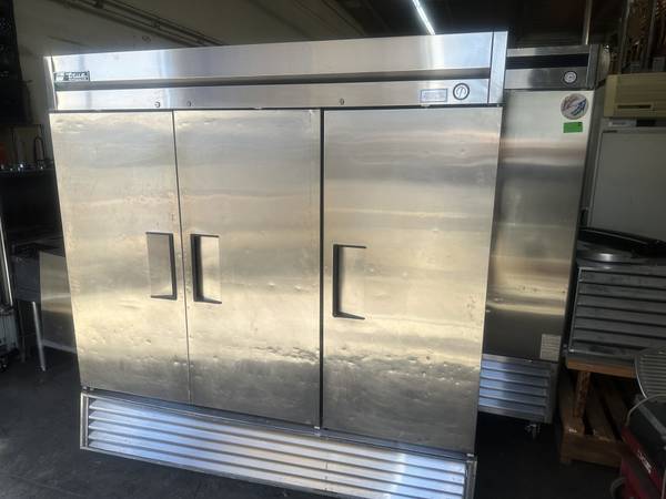 78 1/8" Three Door Reach-In Refrigerator 1
