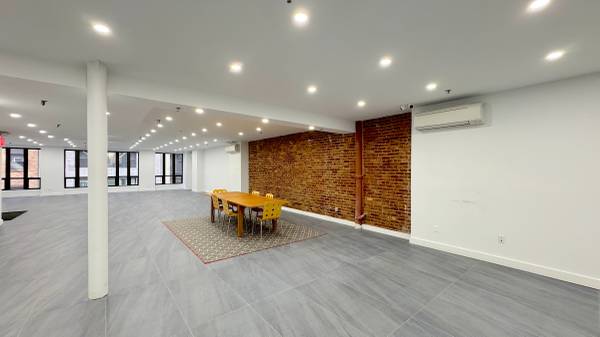 $10,500 / 4500ft2 - Full Floor Available! Perfect for Showroom Office or Other Uses! (Midtown West)63874743207555121