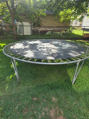 Trampoline 1