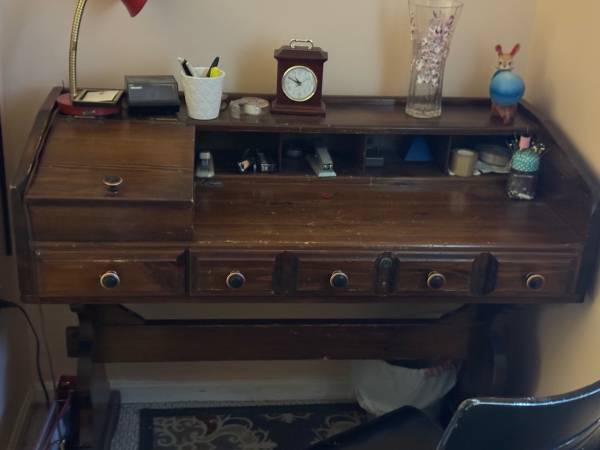 Solid wood desk 1