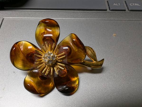 Vintage Joan Rivers Tortoise Lucite Flower Brooch, signed 1