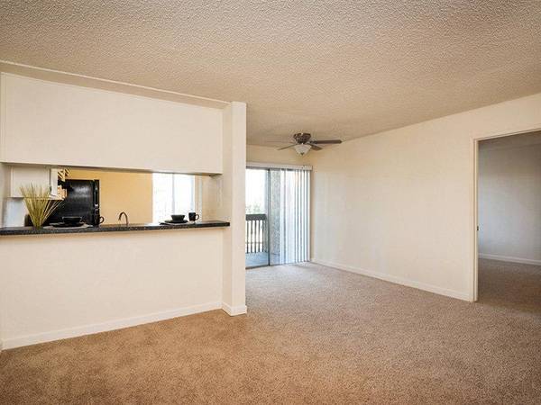$1,795 / 450ft2 - Chic Studio Retreat! Covered Parking & One Month Free Move-In (La Mesa)63775698034177124
