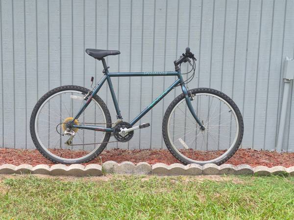 ((( Specialized Rockhopper Mountain Bike))) 1