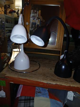 new modern styled bent arm LED electric lamp 1
